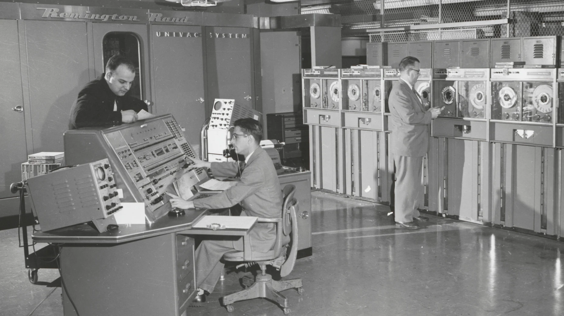 1954: UNIVAC installed at Metropolitan Life